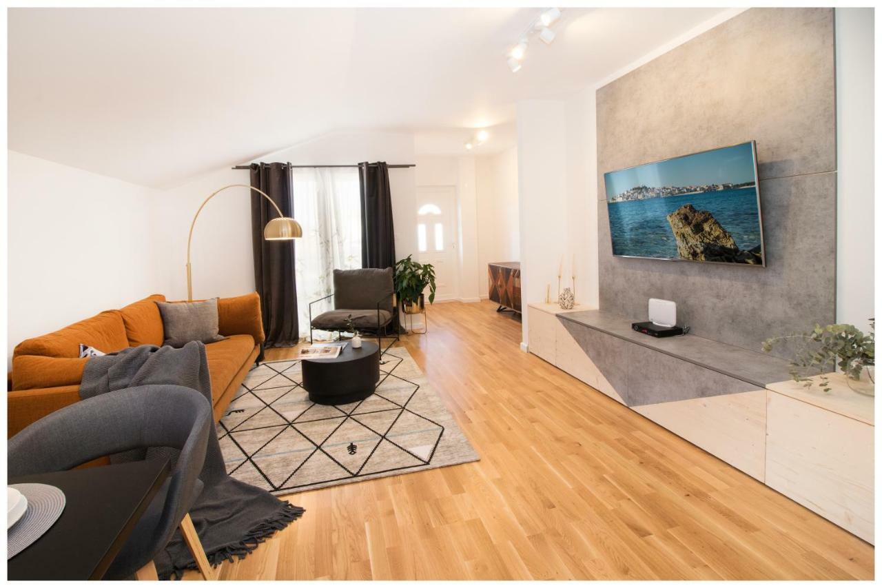 Apartman Sissy Primosten Exterior photo
