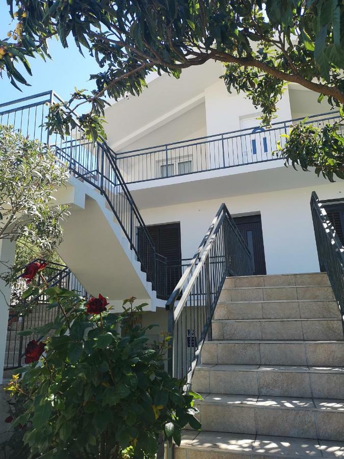 Apartman Sissy Primosten Exterior photo